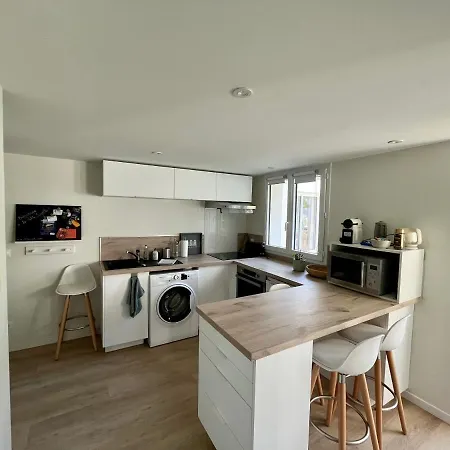 Hébergement de vacances La Petite Suzette, à 2min à Pied De La ! *